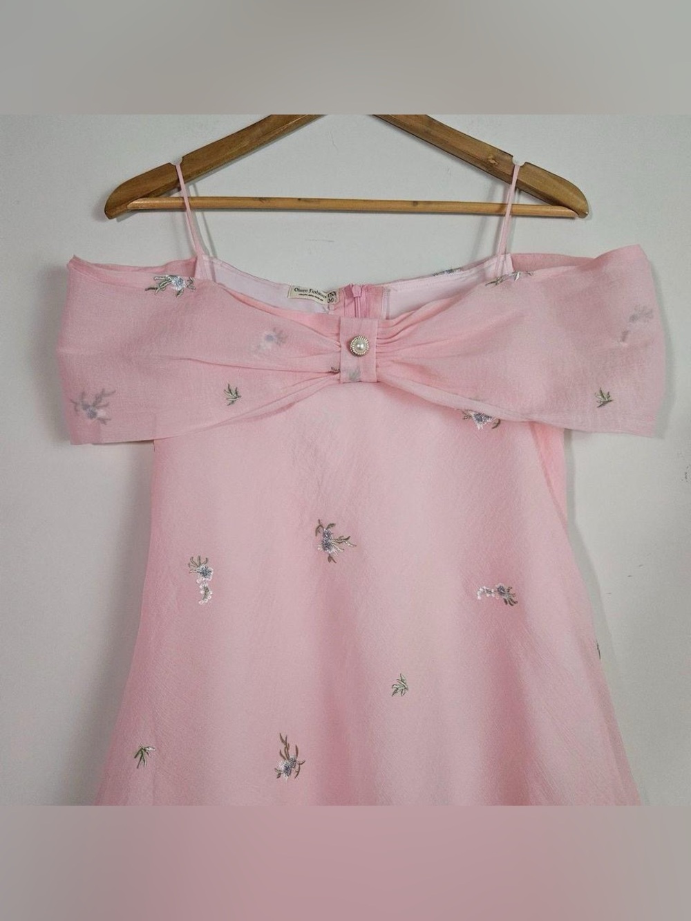 Dress - Picture 2 of 8